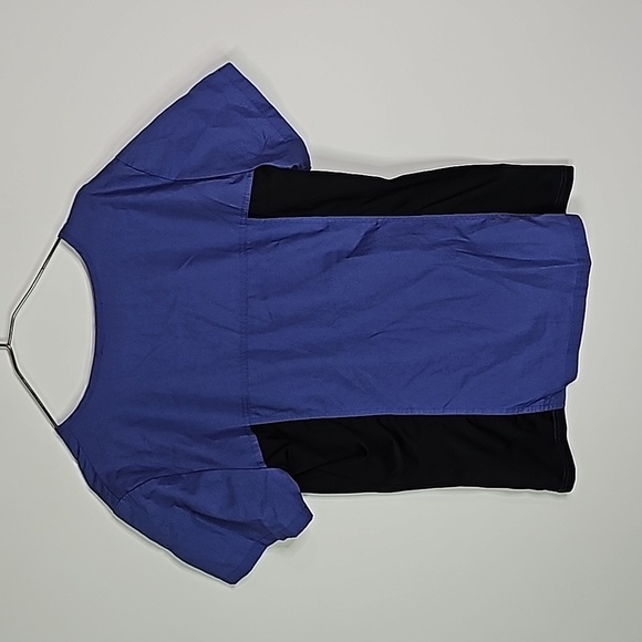 PROFESSIONAL choice uniform silk soft blue and black short sleeve scrub shirt - Picture 4 of 6
